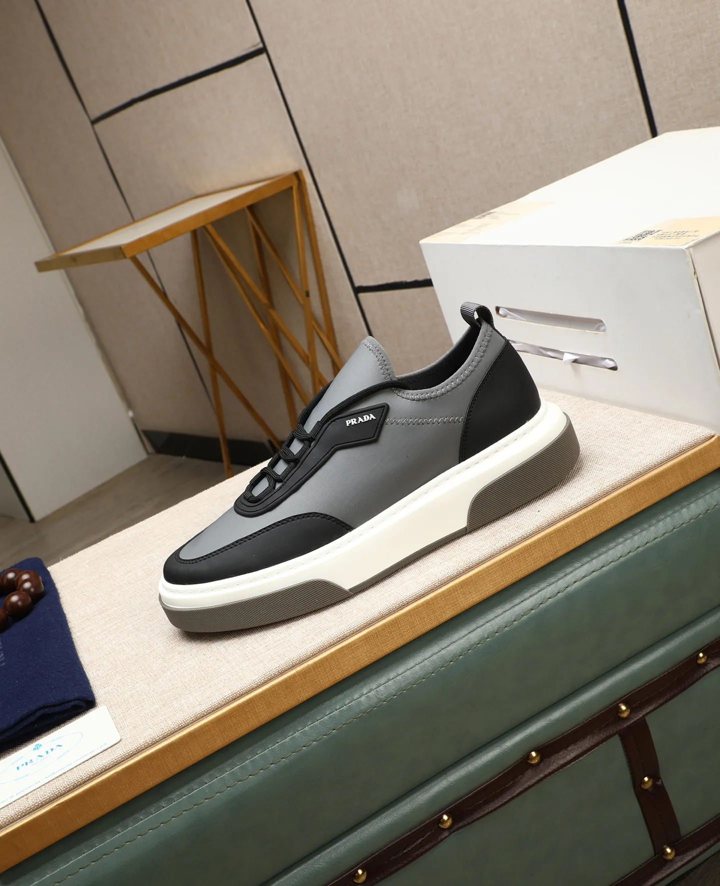 Men's shoes 💰580 [PRADA] Prada - High-end quality original order - Upper: 🔝 silk calfskin, brand canvas cloth, brand metal fasteners - Lining: mesh, foot pads; top-grade cowhide - Outsole: ultra-light TPU foam; molded outsole - Ultra-high quality control·Fine workmanship: highlighted (high-end·luxury·grade) -Size: 38-44 (45 can be customized) Wang